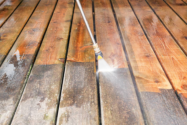 Best Driveway Pressure Washing  in Enetai, WA